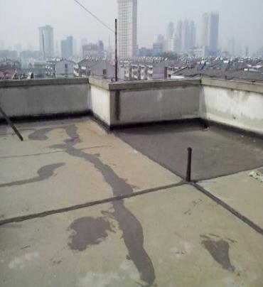 日照漏水维修 楼顶漏水是什么原因，楼顶漏水维修方法是什么?